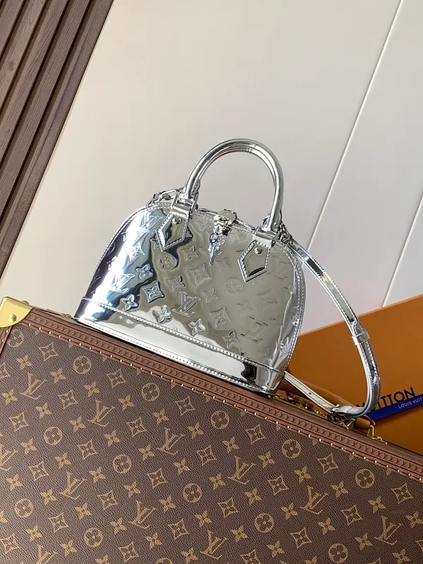 All Categories Official Website "Brand Women's Bags" Women's Bags 💙 LV 2026 New LV Crossbody Bag