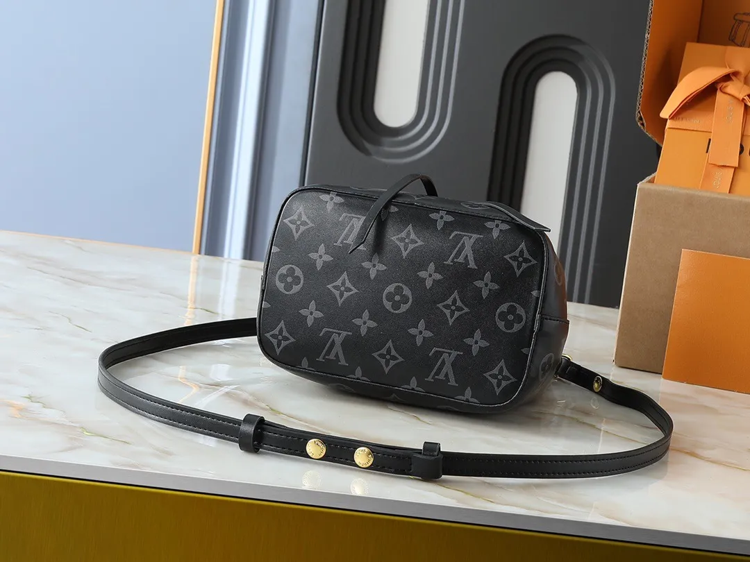 All Categories Official Website "Brand Women's Bags" Women's Bags 💙 LV 2025 New LV Crossbody Bag