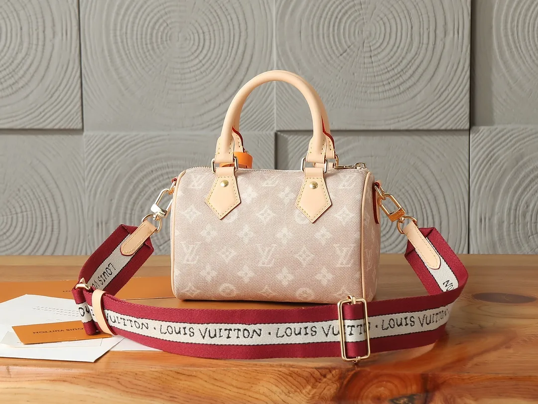 All Categories Official Website "Brand Women's Bags" Women's Bags 💙 LV LV 2026 New Crossbody Shoulder Bag