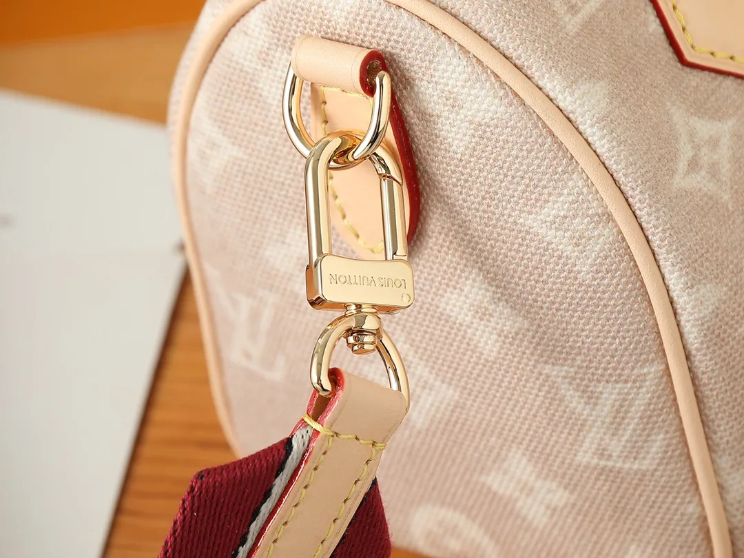 All Categories Official Website "Brand Women's Bags" Women's Bags 💙 LV LV 2026 New Crossbody Shoulder Bag
