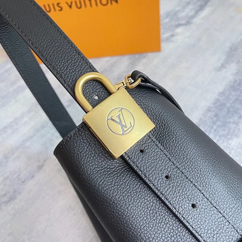 All Categories Official Website "Brand Women's Bags" Women's Bags 💙 LV 2025 New LV Crossbody Bag