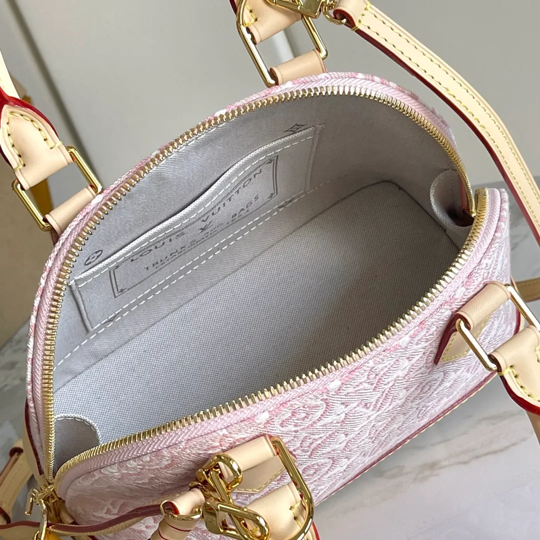 All Categories Official Website "Brand Women's Bags" Women's Bags 💙 LV LV 2026 New Crossbody Shoulder Bag