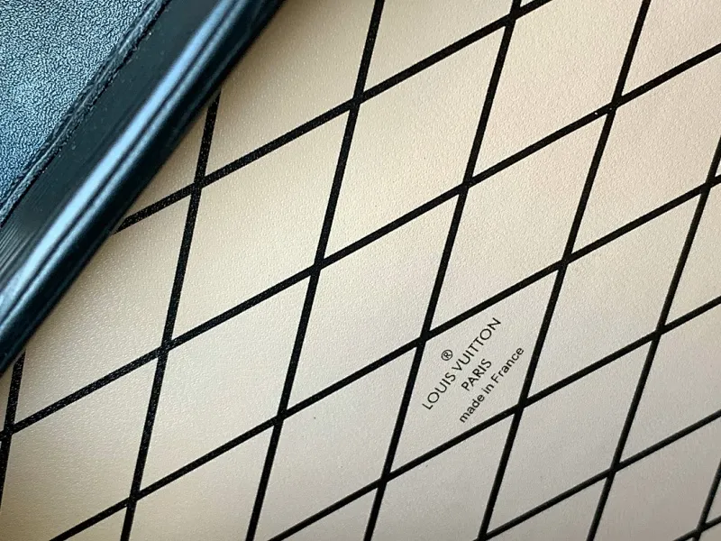 All categories Official website "Brand Women's Bags" Women's Bags 💙 LV replica LV, fine imitation LV bags, LV shoulder bags, 2023 official latest version LV cow leather crossbody bag, bag factory, original material, size: 20-12.5-6CM