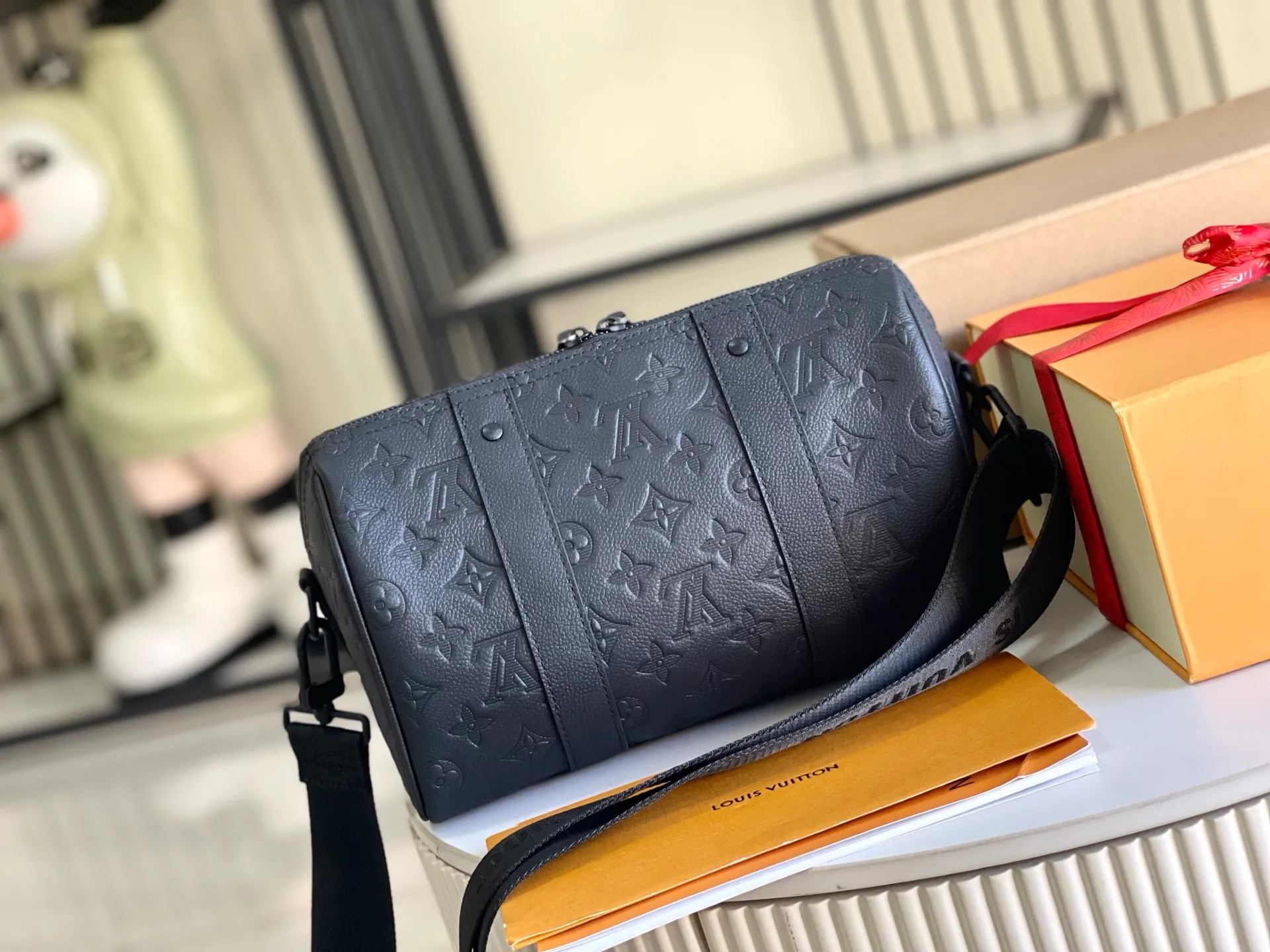 All Categories 💚 Authentic Grade Bags 💚 LV 2026 New LV Top Replica Crossbody Shoulder Bag