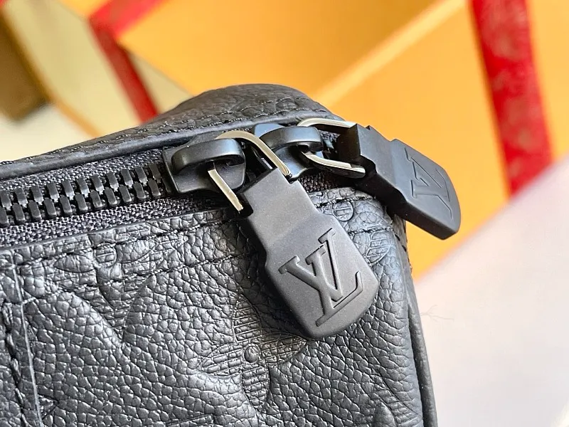 All Categories 💚 Authentic Grade Bags 💚 LV 2026 New LV Top Replica Crossbody Shoulder Bag