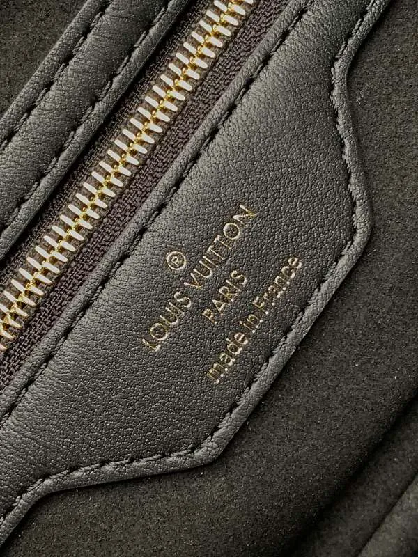 All Categories Official Website "Brand Women's Bags" Women's Bags 💙 LV 2026 New LV Crossbody Bag