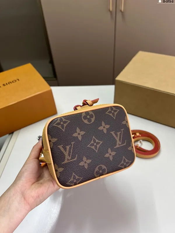 All Categories Official Website "Brand Women's Bags" Women's Bags 💙 LV 2025 New LV Crossbody Bag