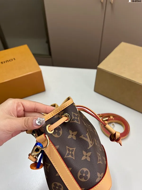 All Categories Official Website "Brand Women's Bags" Women's Bags 💙 LV 2025 New LV Crossbody Bag