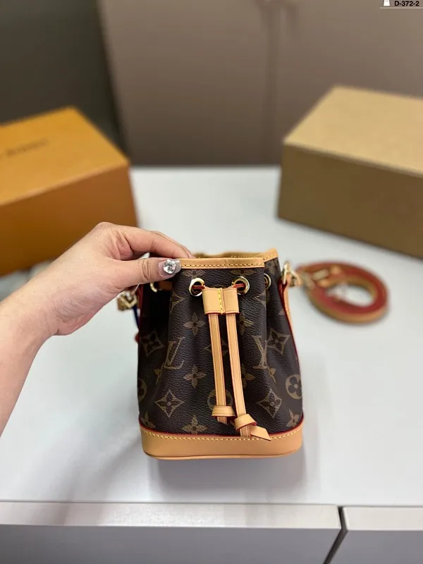 All Categories Official Website "Brand Women's Bags" Women's Bags 💙 LV 2025 New LV Crossbody Bag