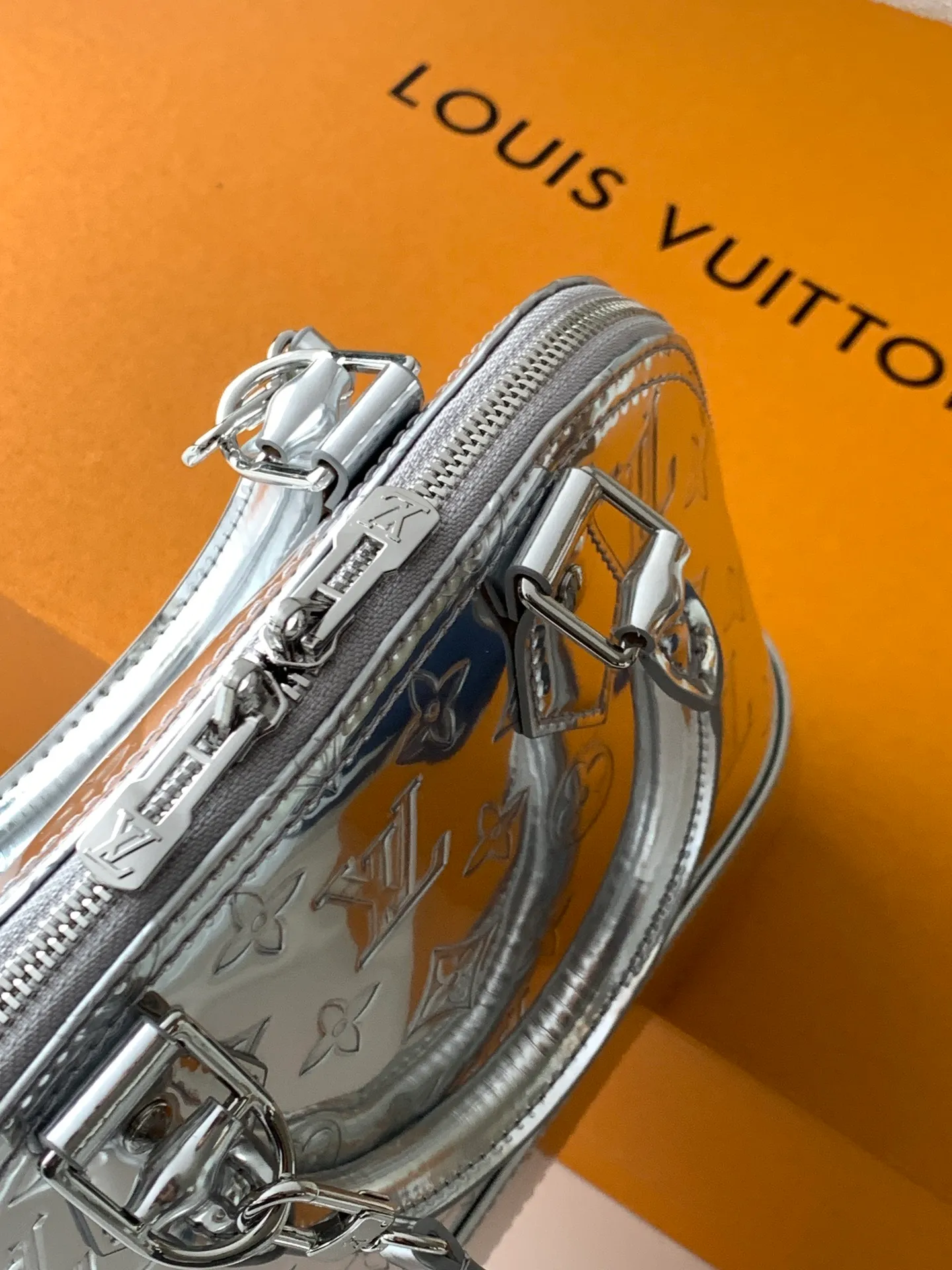 All Categories Official Website "Brand Women's Bags" Women's Bags 💙 LV 2026 New LV Crossbody Bag