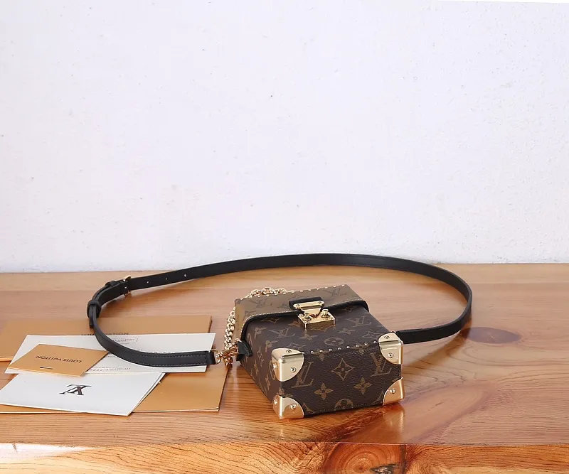 All Categories Official Website "Brand Women's Bags" Women's Bags 💙 LV LV 2026 New Crossbody Shoulder Bag