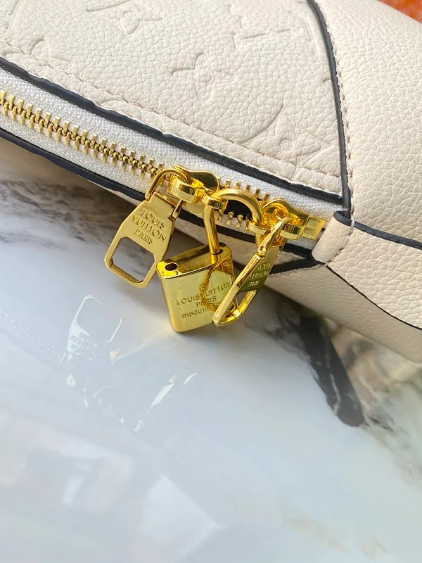 All categories Official website "Brand Women's Bags" Women's Bags 💙 LV 2022 official new LV handbag wholesale 58001800 High quality Size: 25-18-12 CM
