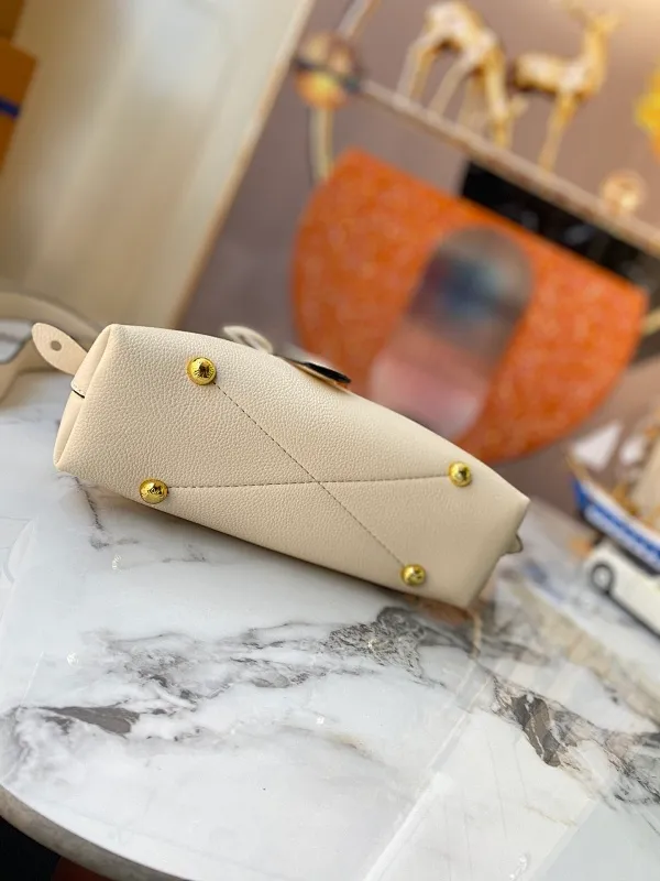All categories Official website "Brand Women's Bags" Women's Bags 💙 LV 2022 official new LV handbag wholesale 58001800 High quality Size: 25-18-12 CM