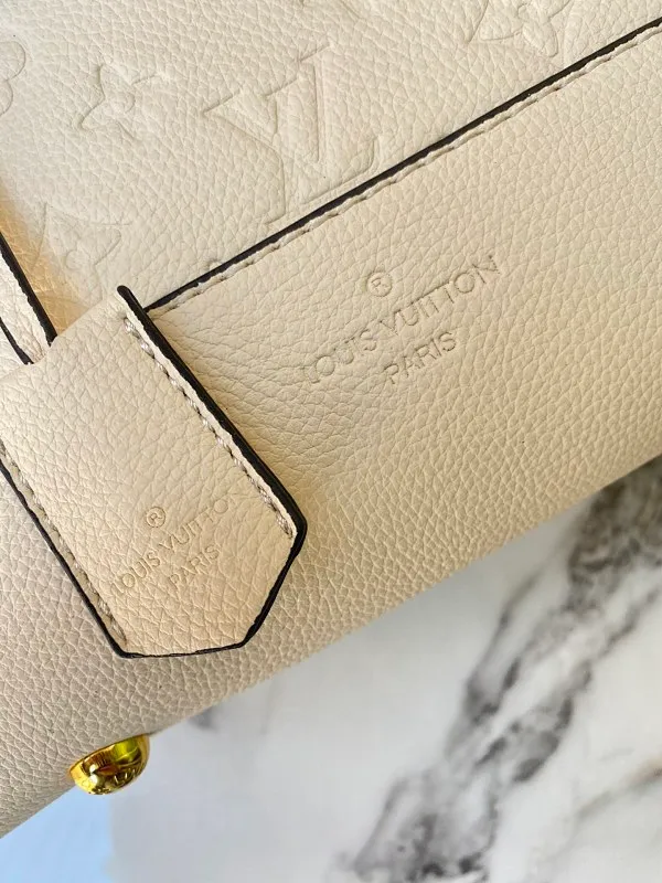 All categories Official website "Brand Women's Bags" Women's Bags 💙 LV 2022 official new LV handbag wholesale 58001800 High quality Size: 25-18-12 CM