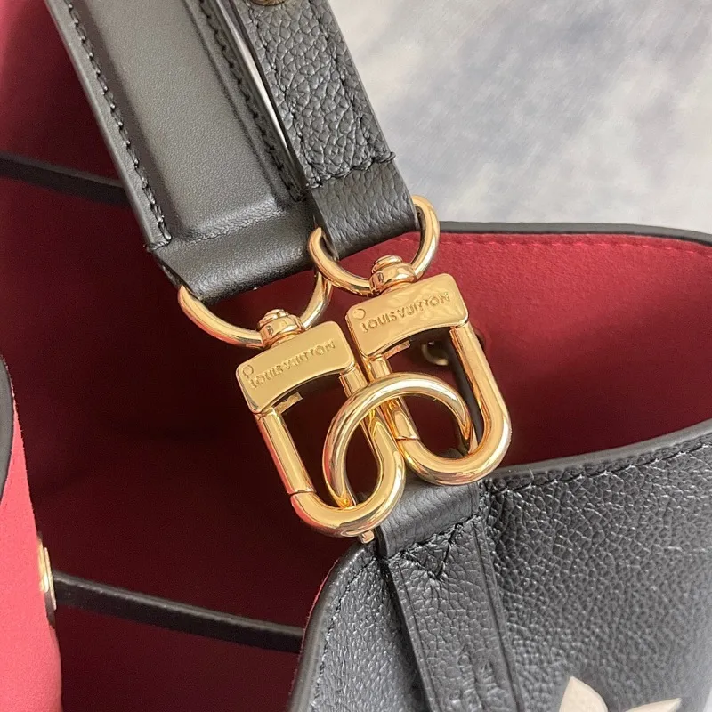 All Categories Official Website "Brand Women's Bags" Women's Bags 💙 LV 2025 New LV Crossbody Bag