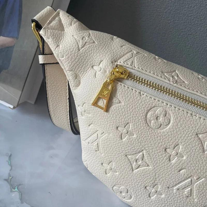 All Categories Official Website "Brand Women's Bags" Women's Bags 💙 LV 2024 New LV Crossbody Bag