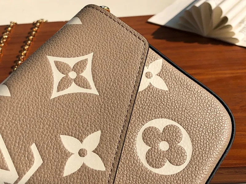 All Categories Official Website "Brand Women's Bags" Women's Bags 💙 LV 2025 New LV Crossbody Bag