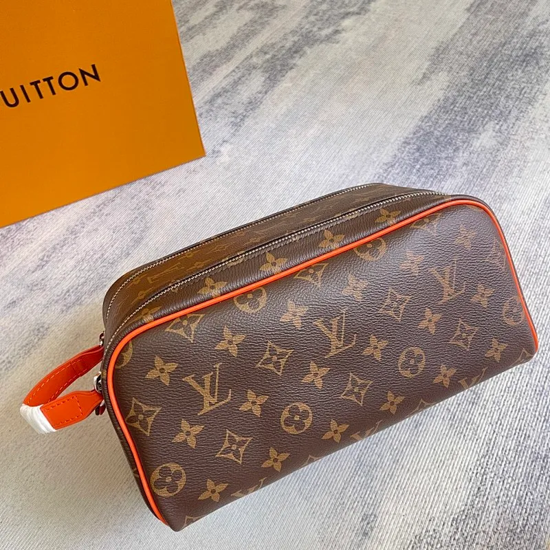 All categories Official website "Brand Women's Bags" Women's Bags 💙 LV 2025 new LV toiletry bag