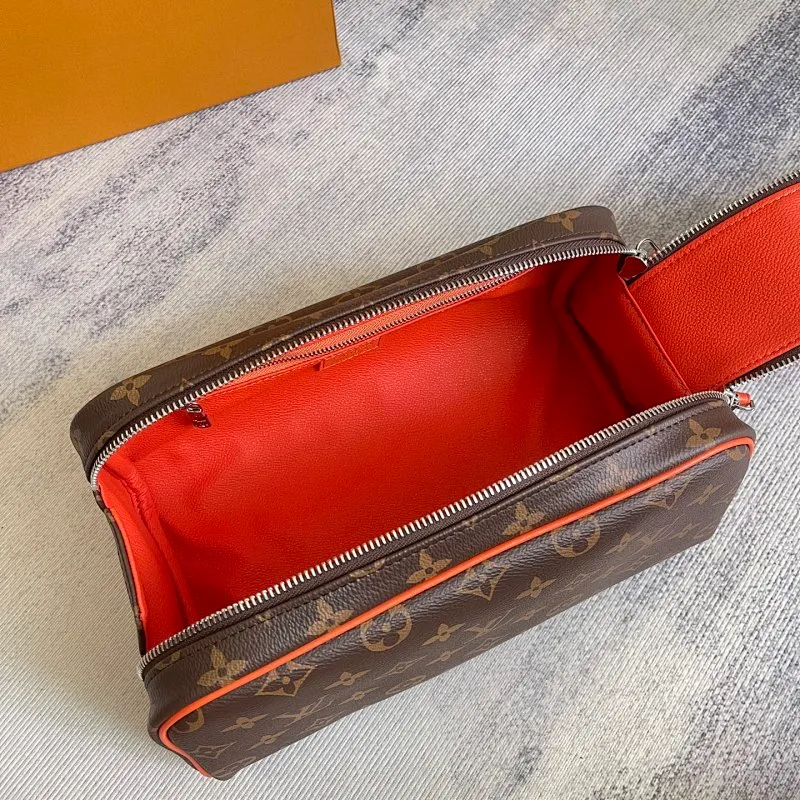 All categories Official website "Brand Women's Bags" Women's Bags 💙 LV 2025 new LV toiletry bag