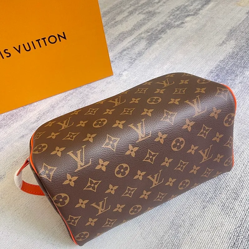 All categories Official website "Brand Women's Bags" Women's Bags 💙 LV 2025 new LV toiletry bag