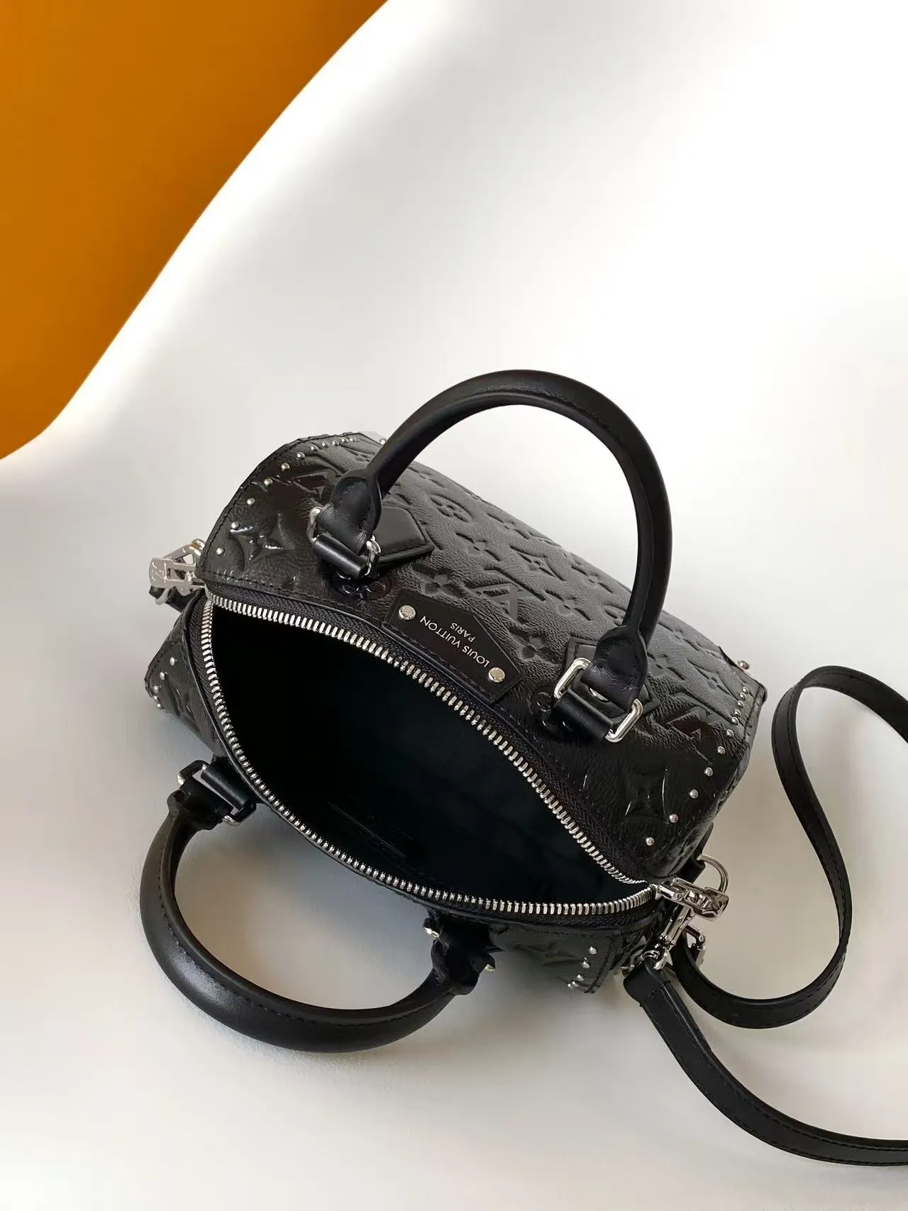 All Categories Official Website "Brand Women's Bags" Women's Bags 💙 LV 2026 New LV Crossbody Bag