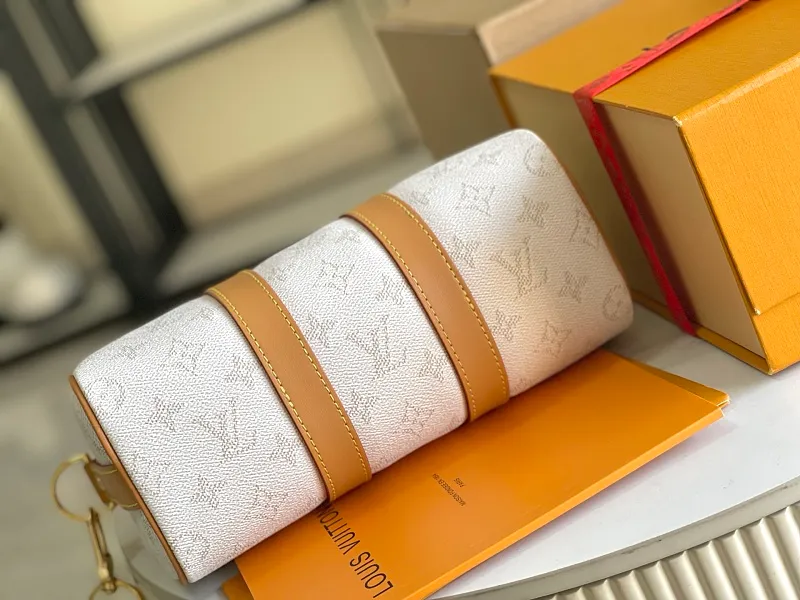 All Categories 💚 Authentic Grade Bags 💚 LV 2026 New LV Top Replica Crossbody Shoulder Bag