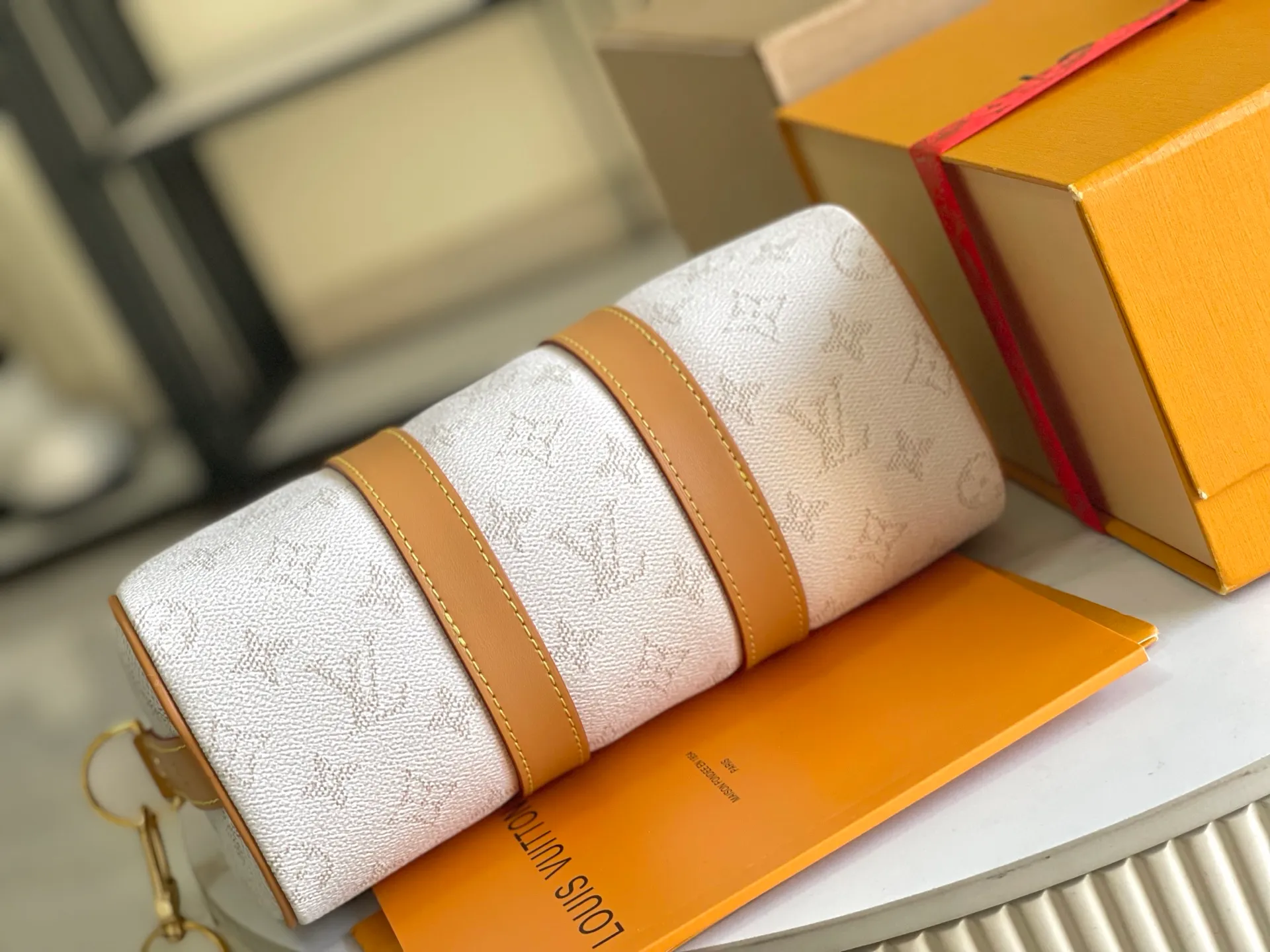 All Categories 💚 Authentic Grade Bags 💚 LV 2026 New LV Top Replica Crossbody Shoulder Bag