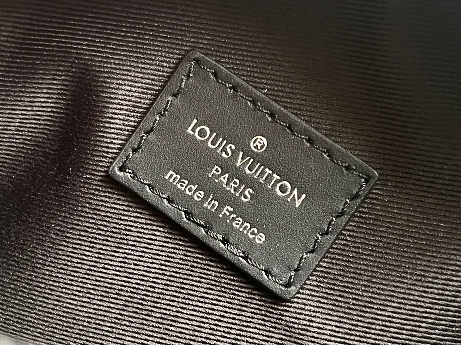All categories 💚 Authentic bags 💚 LV 2026 new LV top replica clutch bag
