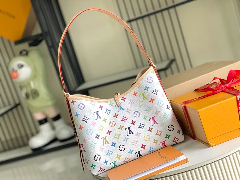 All Categories 💚 Authentic Grade Bags 💚 LV 2026 New LV Top Replica Crossbody Shoulder Bag