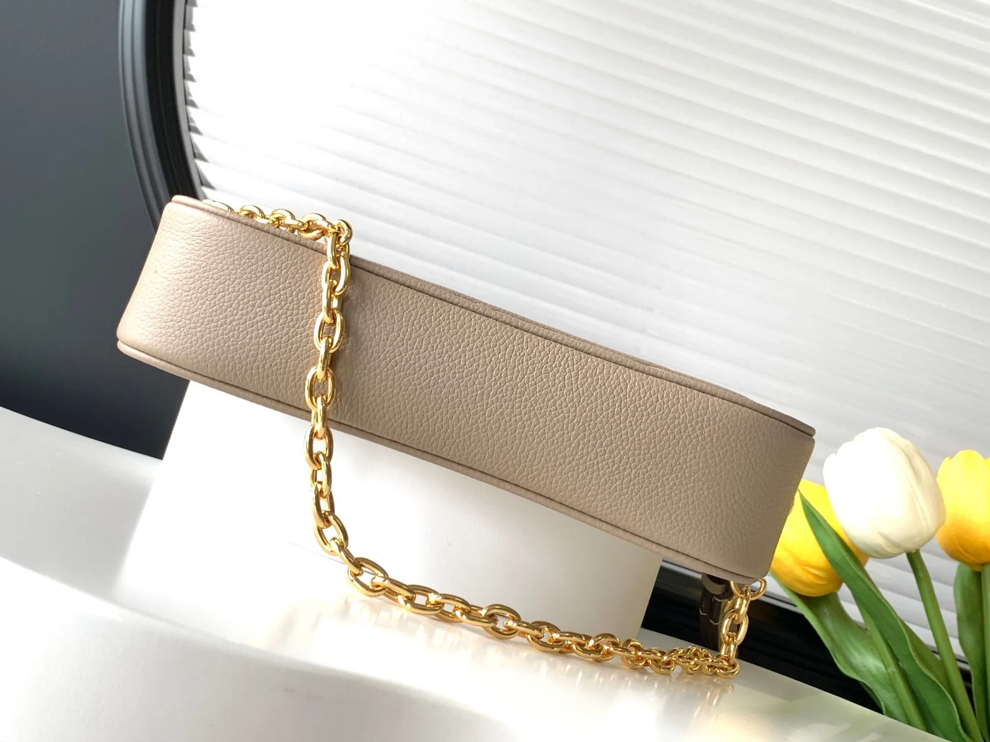 All Categories Official Website "Brand Women's Bags" Women's Bags 💙 LV 2024 New LV Crossbody Bag
