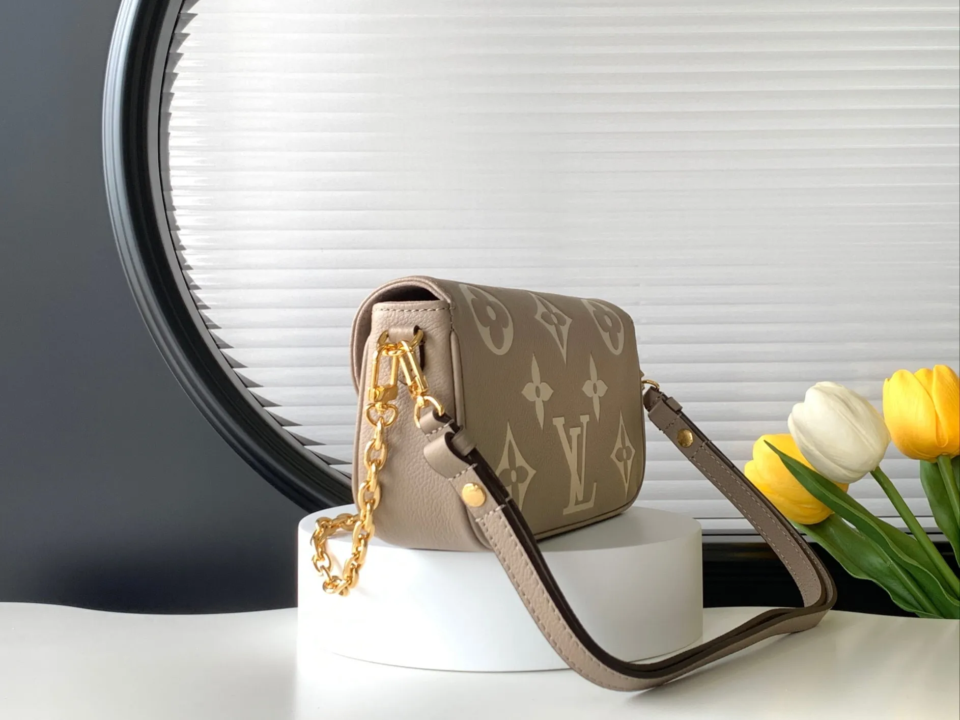 All Categories Official Website "Brand Women's Bags" Women's Bags 💙 LV 2024 New LV Crossbody Bag
