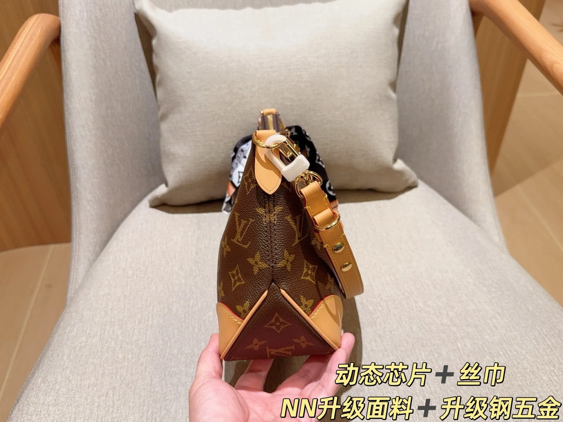 All categories Official website "Brand Women's Bags" Women's Bags 💙 LV 2025 new LV armpit bag