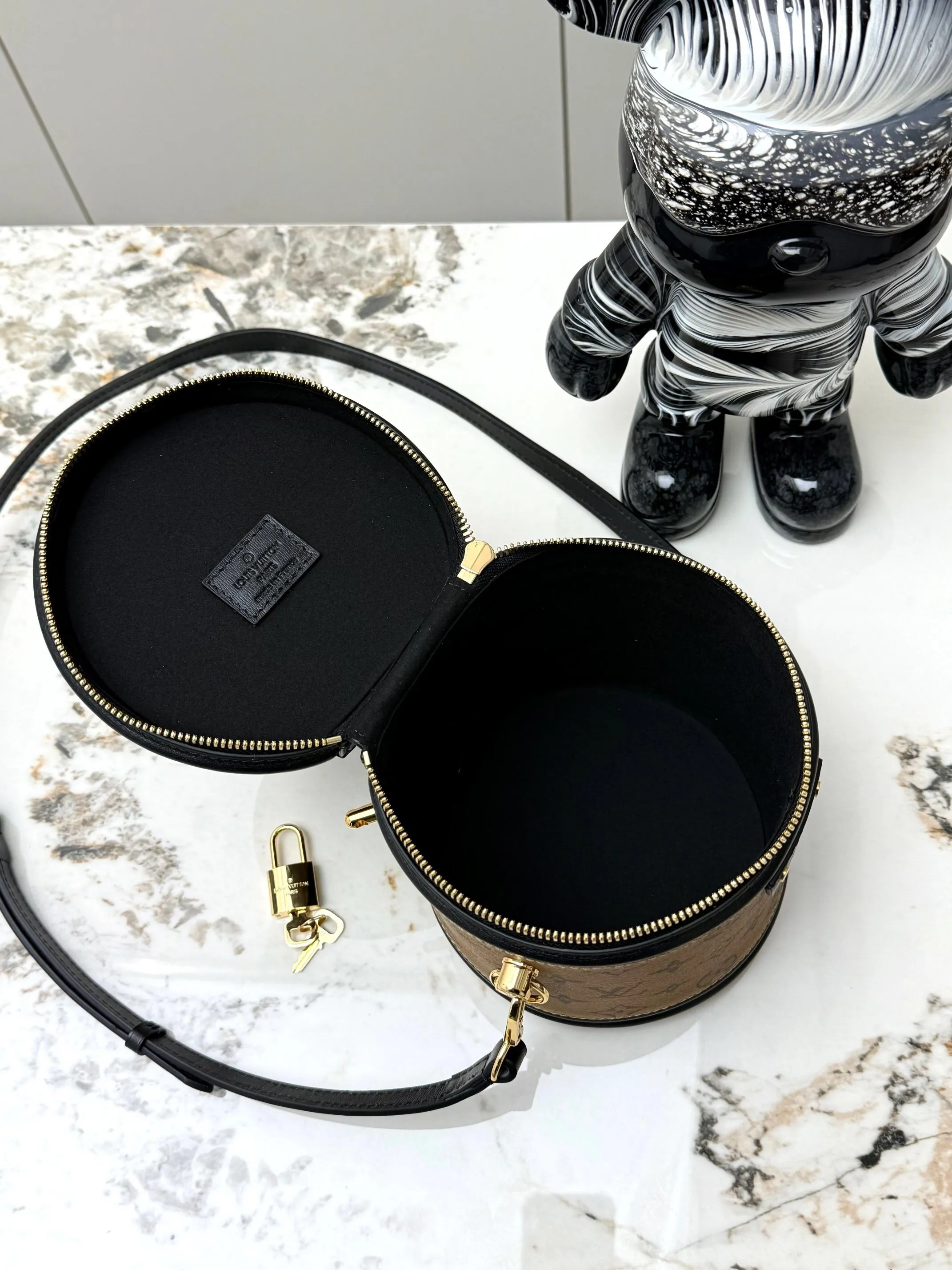 All Categories Official Website "Brand Women's Bags" Women's Bags 💙 LV 2025 New LV Crossbody Bag