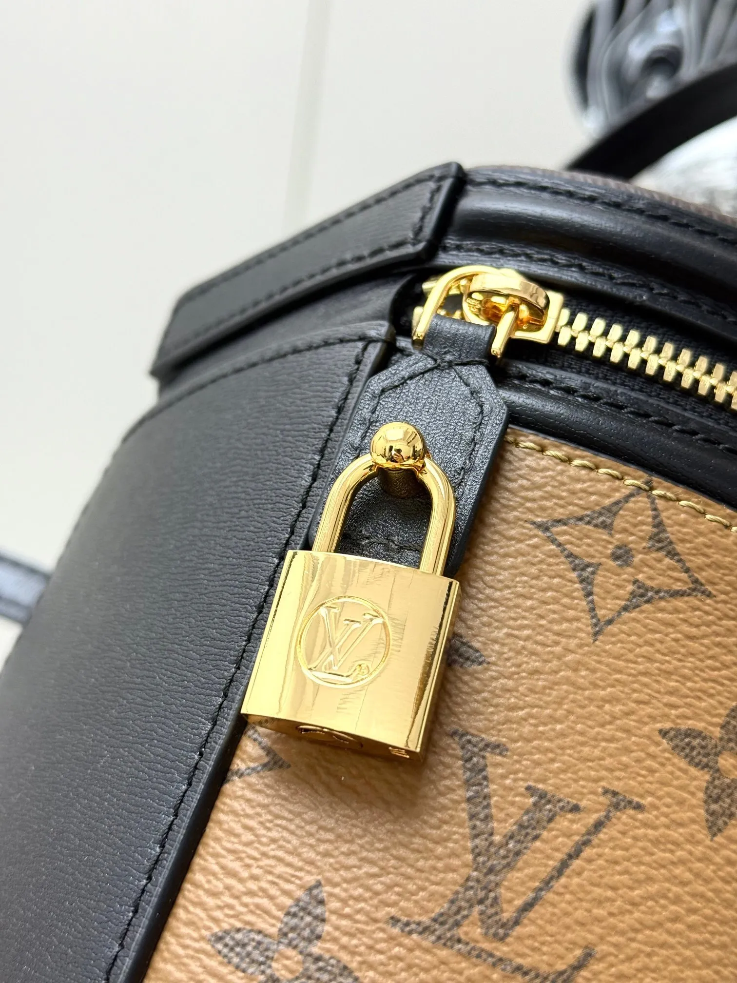 All Categories Official Website "Brand Women's Bags" Women's Bags 💙 LV 2025 New LV Crossbody Bag
