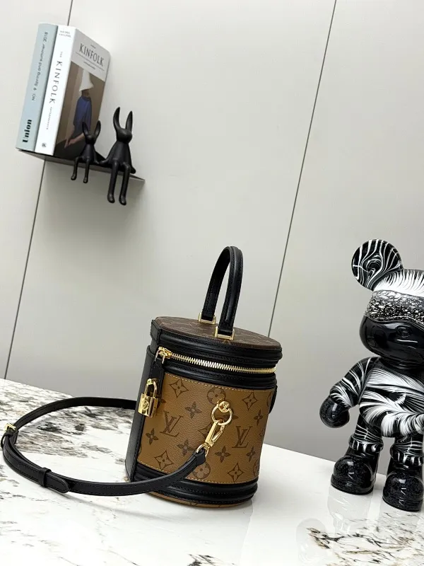 All Categories Official Website "Brand Women's Bags" Women's Bags 💙 LV 2025 New LV Crossbody Bag