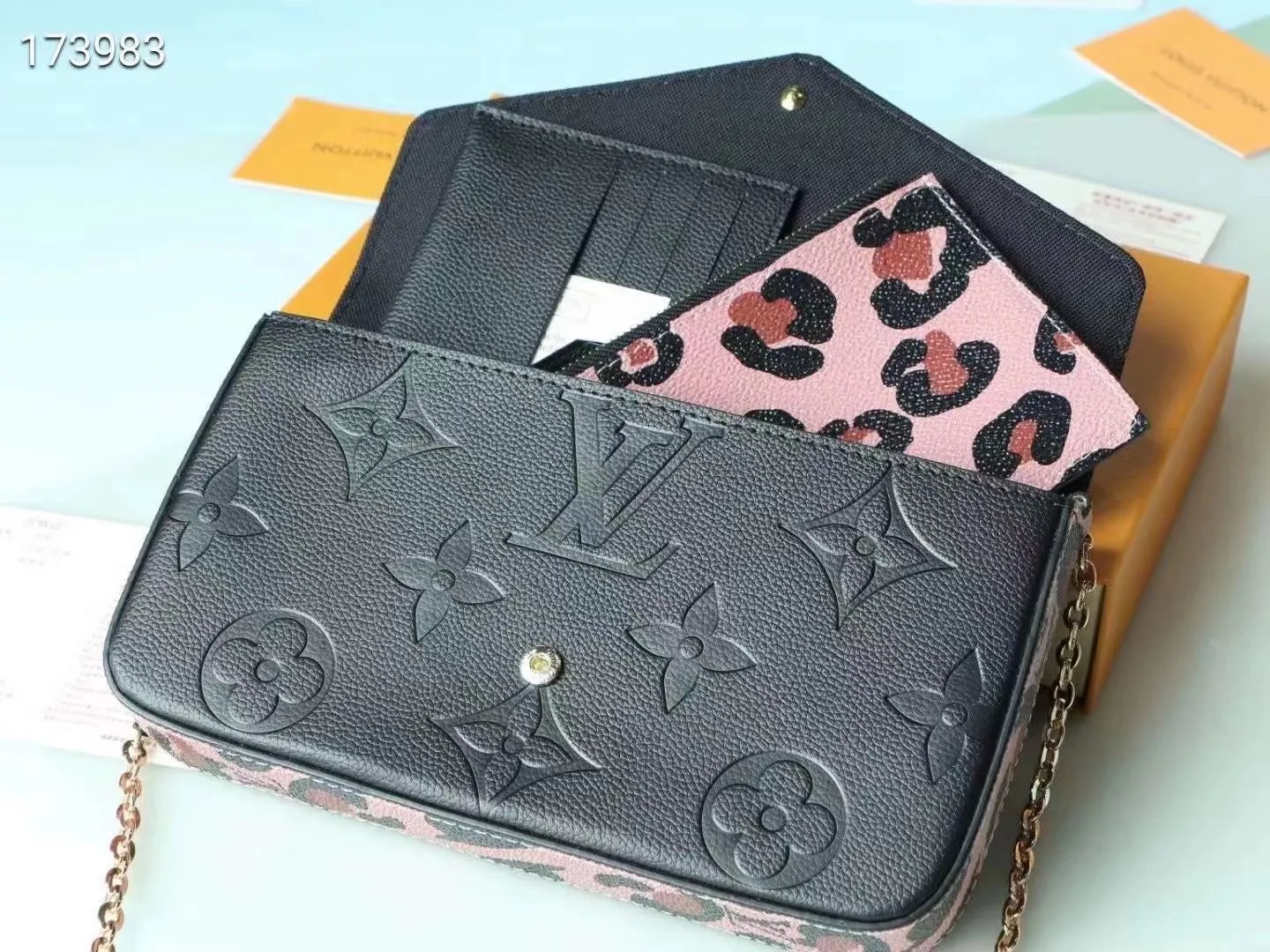 All Categories Official Website "Brand Women's Bags" Women's Bags 💙 LV 2023 New LV Crossbody Bag Wholesale
