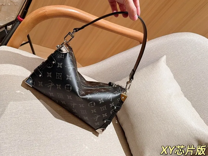 All categories Official website "Brand Women's Bags" Women's Bags 💙 LV 2025 new LV armpit bag