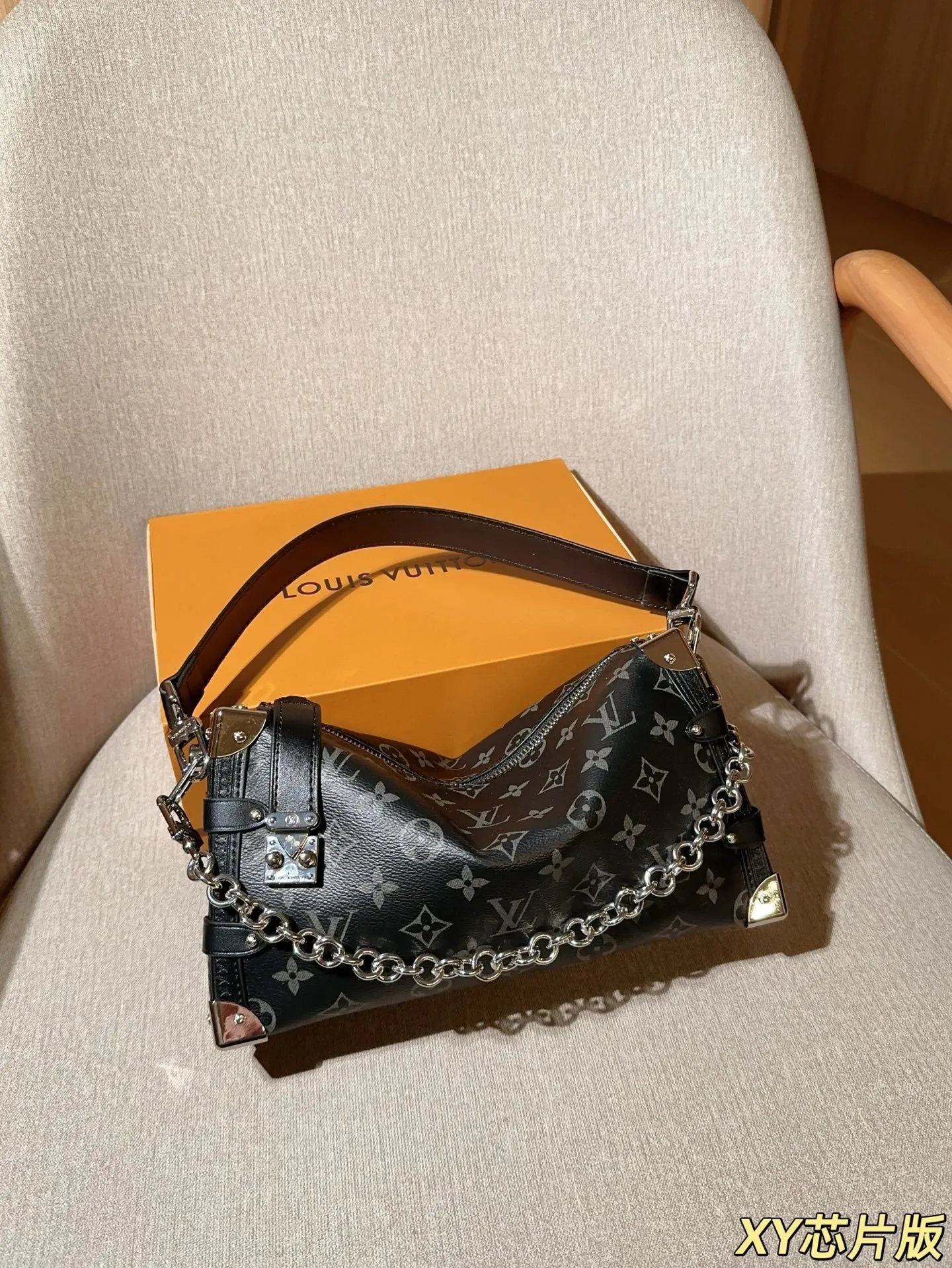 All categories Official website "Brand Women's Bags" Women's Bags 💙 LV 2025 new LV armpit bag