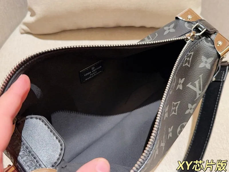All categories Official website "Brand Women's Bags" Women's Bags 💙 LV 2025 new LV armpit bag