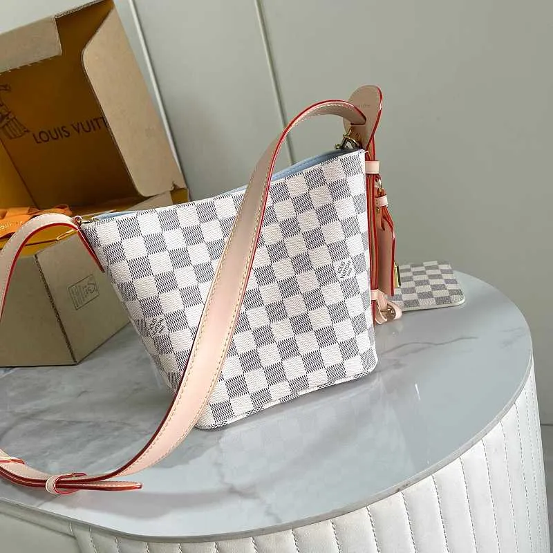 All Categories Official Website "Brand Women's Bags" Women's Bags 💙 LV LV 2026 New Crossbody Shoulder Bag