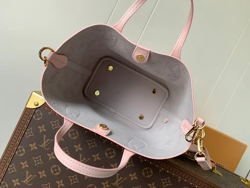 All Categories Official Website "Brand Women's Bags" Women's Bags 💙 LV 2026 New LV Crossbody Bag