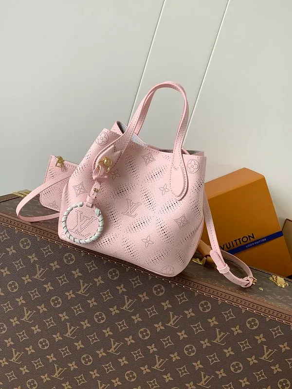 All Categories Official Website "Brand Women's Bags" Women's Bags 💙 LV 2026 New LV Crossbody Bag