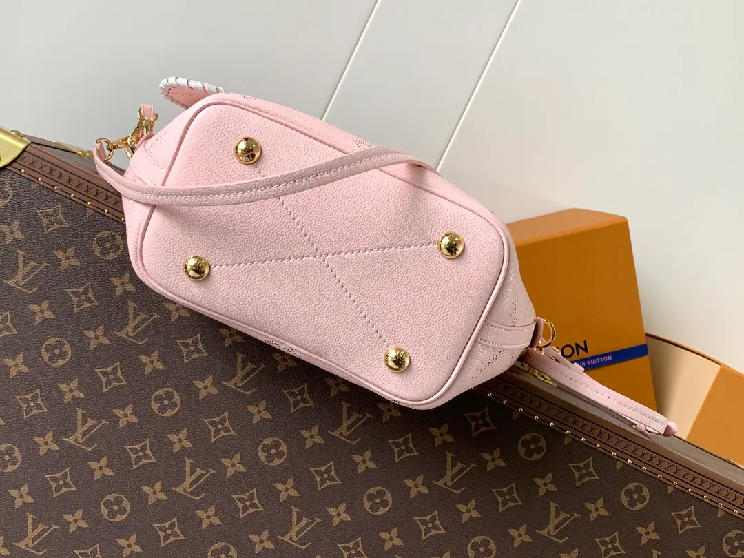 All Categories Official Website "Brand Women's Bags" Women's Bags 💙 LV 2026 New LV Crossbody Bag
