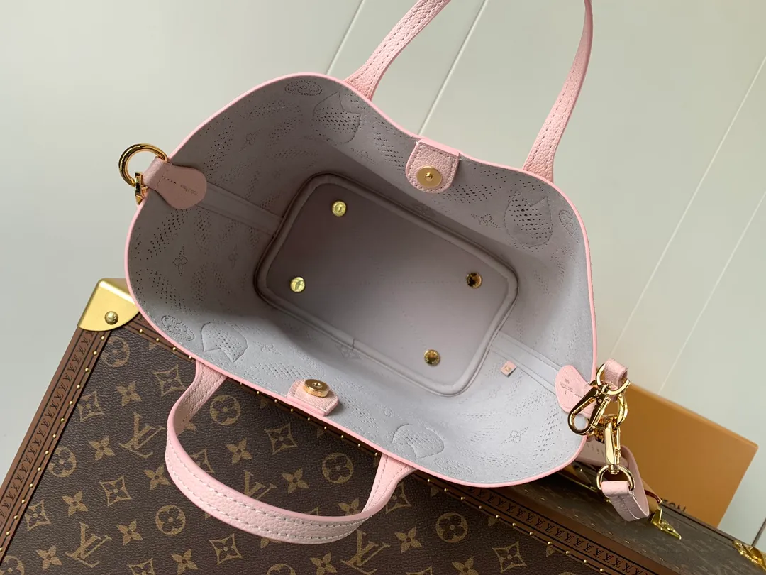 All Categories Official Website "Brand Women's Bags" Women's Bags 💙 LV 2026 New LV Crossbody Bag