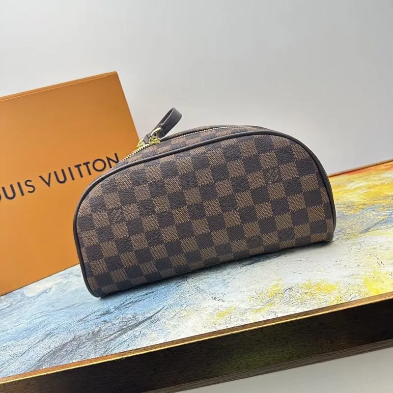 All categories Official website "Brand Women's Bags" Women's Bags 💙 LV 2025 new LV toiletry bag