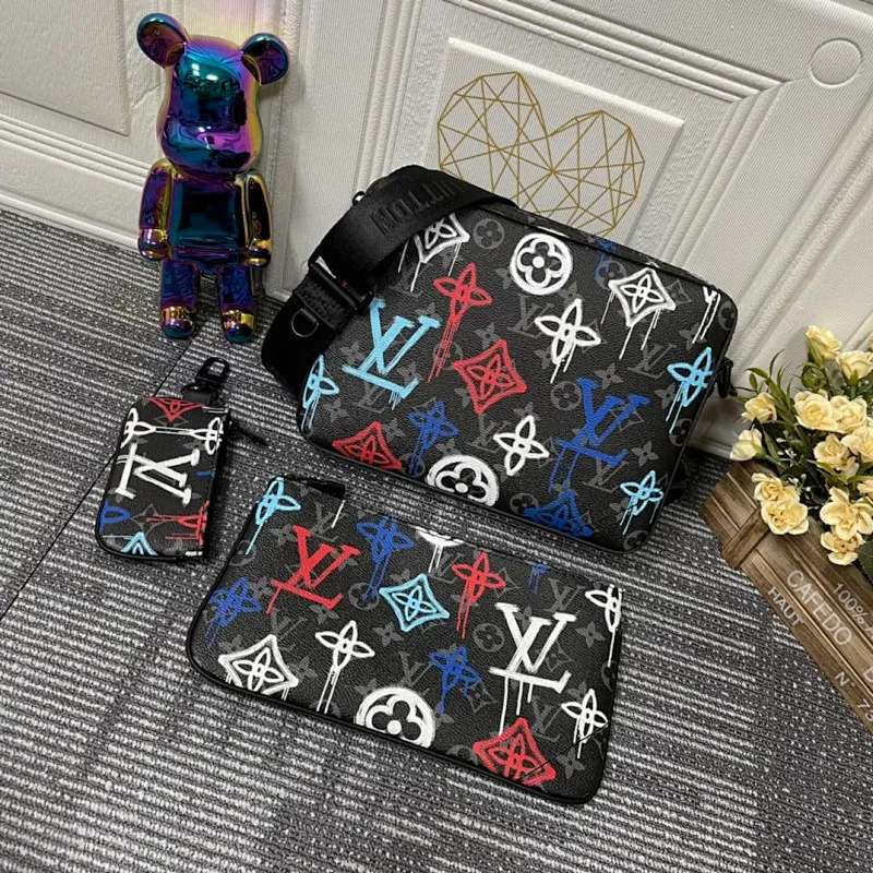 All categories Official website "Brand Women's Bags" Women's Bags 💙 LV replica LV, fine imitation LV bags, LV shoulder bags, 2023 official latest version LV messenger bag, bag factory, original material, size: 25-18.5-7CM