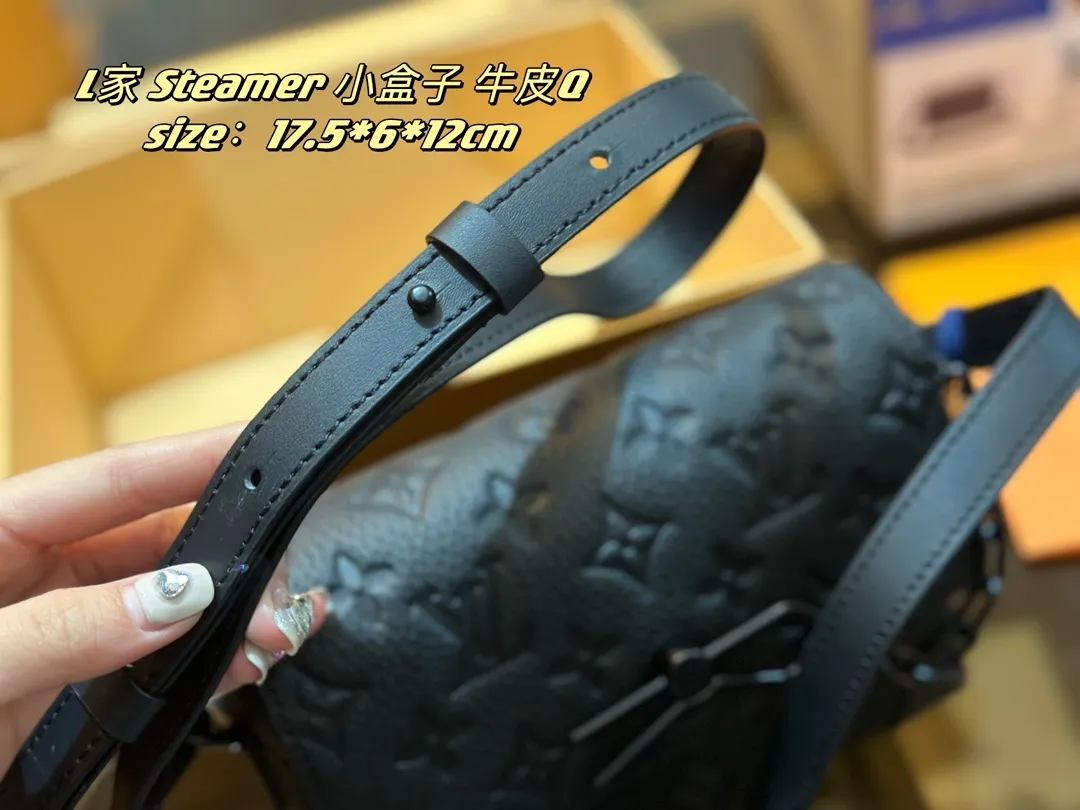 All Categories Official Website "Brand Women's Bags" Women's Bags 💙 LV 2023 latest version LV embossed cowhide crossbody bag