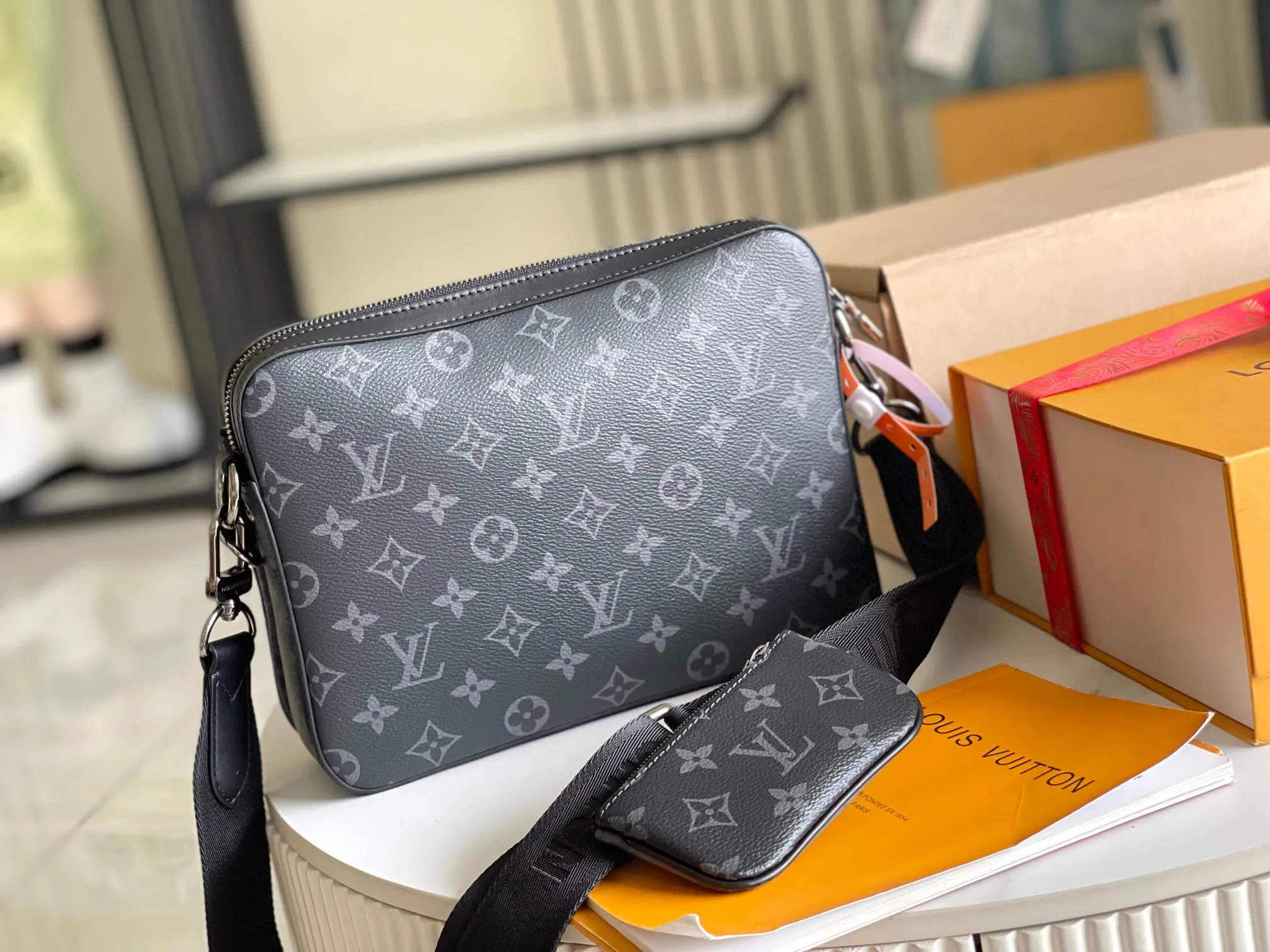All Categories 💚 Authentic Grade Bags 💚 LV 2026 New LV Top Replica Crossbody Shoulder Bag