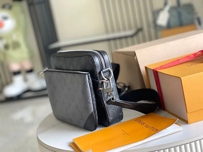 All Categories 💚 Authentic Grade Bags 💚 LV 2026 New LV Top Replica Crossbody Shoulder Bag