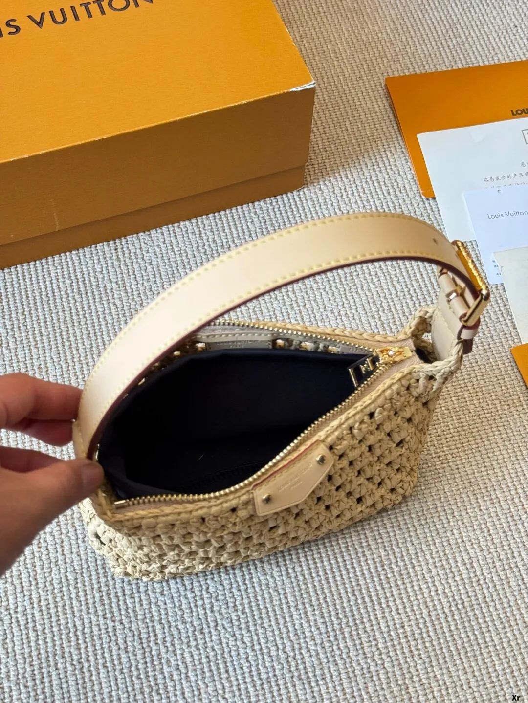 All categories Official website "Brand Women's Bags" Women's Bags 💙 LV 2025 new LV armpit bag